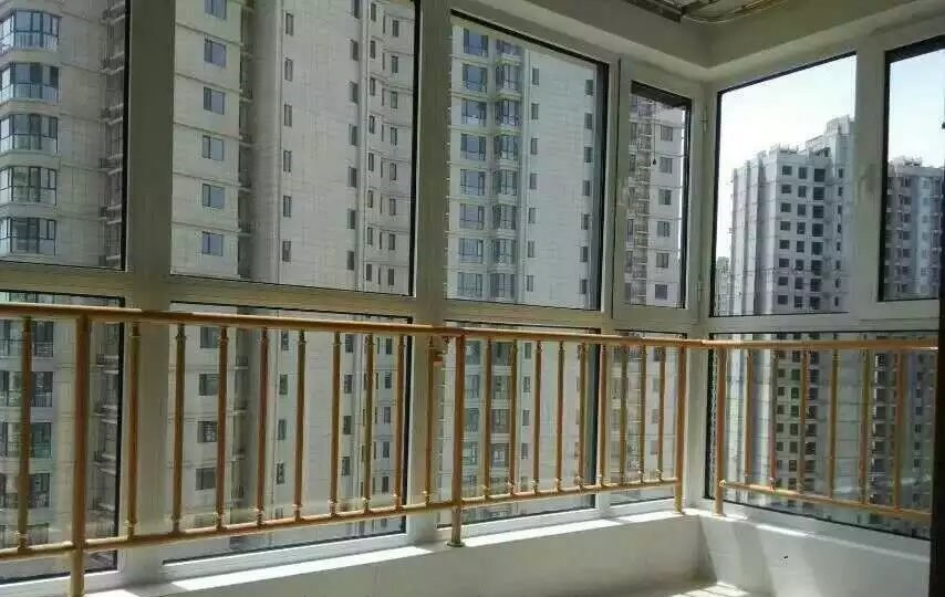 新型陽臺飄窗室內護欄